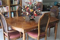 Thomasville Dining Room Table & 6 Chairs