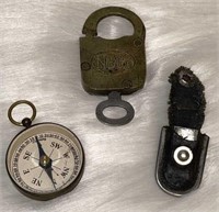 (ST) Brass compass,old lock with key and vintage