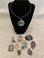 (ST) Beautiful necklaces with (10) stunning