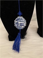 (ST) Blue and white Chinese necklace