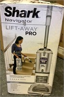 Shark Navigator Lift Away Pro Vacuum $199 Retail *
