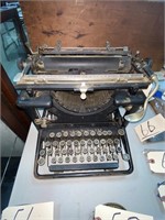 Antique Manual Typewriter w/Cover