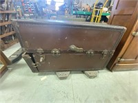 Large leather trunk 42"x23"x25"