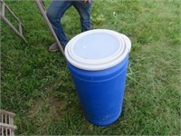 Small Plastic Feed Barrel w/ Locking Lid