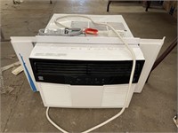 LIKE NEW AIR CONDITIONER