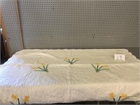 QUILT - DAFFODIL APPLIQUE 1940'S