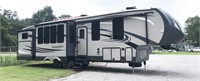 2015 Sandpiper by Forest River 5th wheel 42.5'