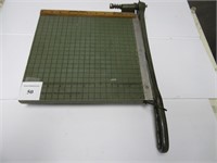 A Premier Brand Paper Cutting Board