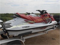 2004 Yamaha XLT 1200 wave runner, red, 3 seater