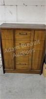 Vintage wood 4 drawer dresser