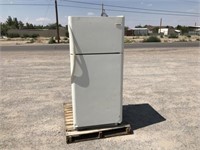 Frigidaire Gallery Refrigerator / Freezer