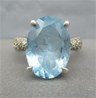 Sterling Silver Ladies Ring with Aquamarine