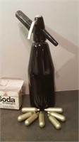 Soda siphon with 7 chargers