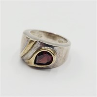 Size 7 1/4 Sterling Ring (8.9g)