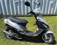 50cc gas powered Scooter