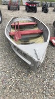 12’ Crestliner Aluminum Row Boat