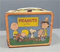 Vintage snoopy lunch box with thermous