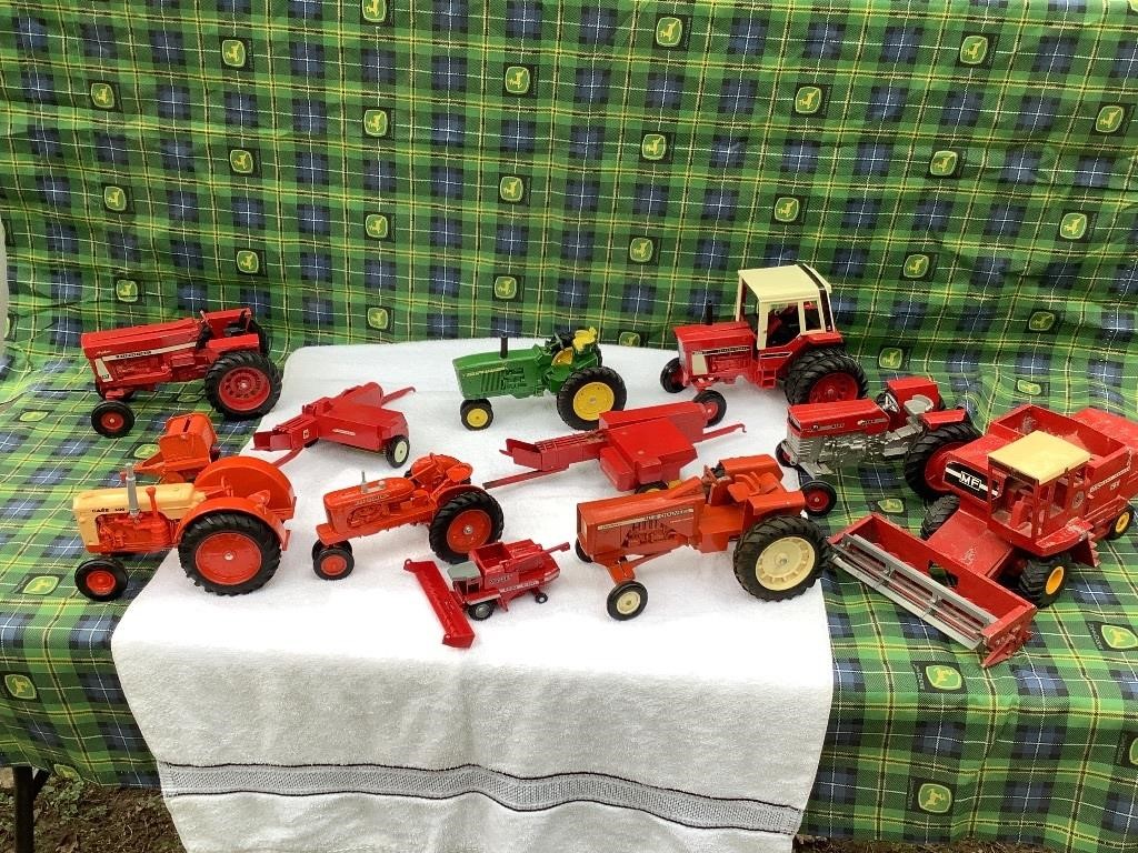  Toy Auction , Tractors, Trains, Match Box