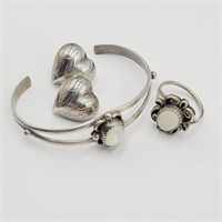 Bracelet, Earrings, & Ring (16.4g)