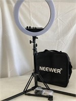 NEEWER SOFT RING LIGHT WITH STAND