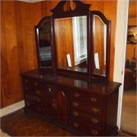 Gretna Pick Up/Kincaid Dresser and Mirror