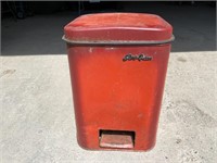Sani Queen vintage trash can