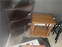 4-Tiered Corner Shelf & Small Table