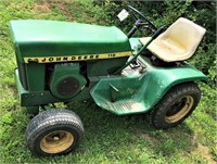 John Deere 112 Lawn Tractor