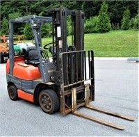 1999 Toyota 5000lb LP Forklift