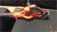 Black decker leaf blower and charger