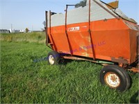 FARMHAND SILAGE WAGON