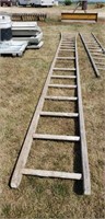 19' Wooden Ladder