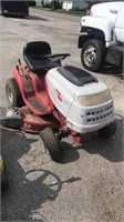 Huskee supreme  slt 4200 riding mower