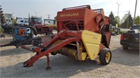 New Holland 846 Round Baler