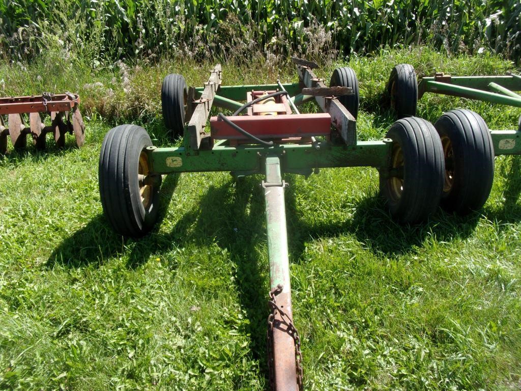 Farm equipment, Hay ,Silage, tilling,Truck,Forklift Wagons