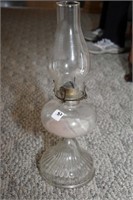 CLEAR GLASS OIL LAMP