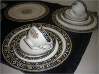 Wedgwood 5 Piece Place Setting, Service for 4