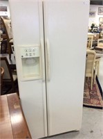 GE side-by-side fridge freezer