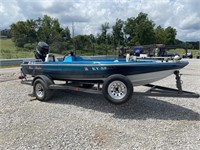 1985 Bass Master Fiberglass Bass Boat