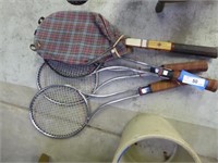 4 rackets