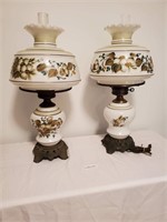 PAIR OF MATCHING LAMPS