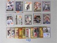 SUPER LOT OF 22 AUTOGRAPHED SPORTS CARDS: