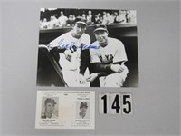 TED WILLIAMS AUTOGRAPHED 8 X 10 B & W PHOTO: