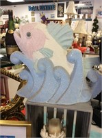 Fish in waves decor
