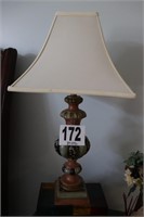 32" Tall Lamp with Shade (Matches #179) (R5)