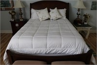 Queen Size Bed with Bedding (Matches #181 & #186)