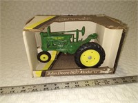 John Deere 1937 Model G Diecast Tractor