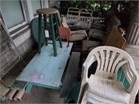 MISC. FURNITURE ON PORCH