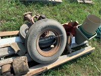 IH narrow front end tractor parts and misc
