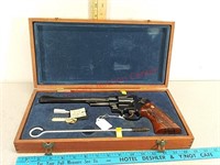 Smith & Wesson model 27-2 .357 revolver pistol